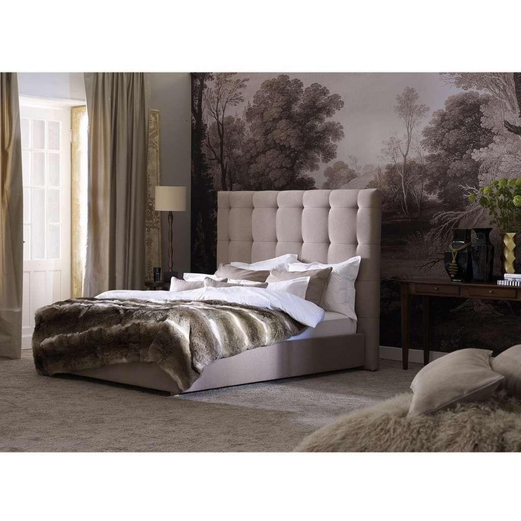 سرير سوبر كينج خشب زان احمر و قماش قطيفه 200×180×120 سم - بيج